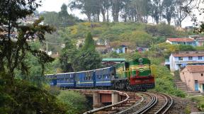 indien-nilgiri-2020-tanago-eisenbahnreisen-railfan-tours-12.jpg